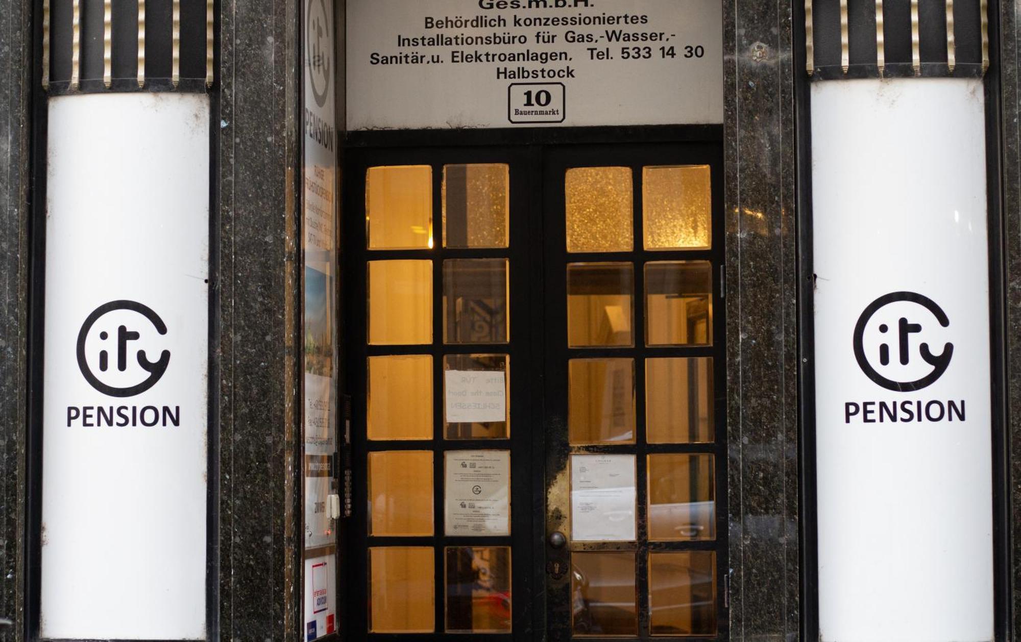 Private Comfort Stephansplatz - Self Check In Vienna Exterior photo