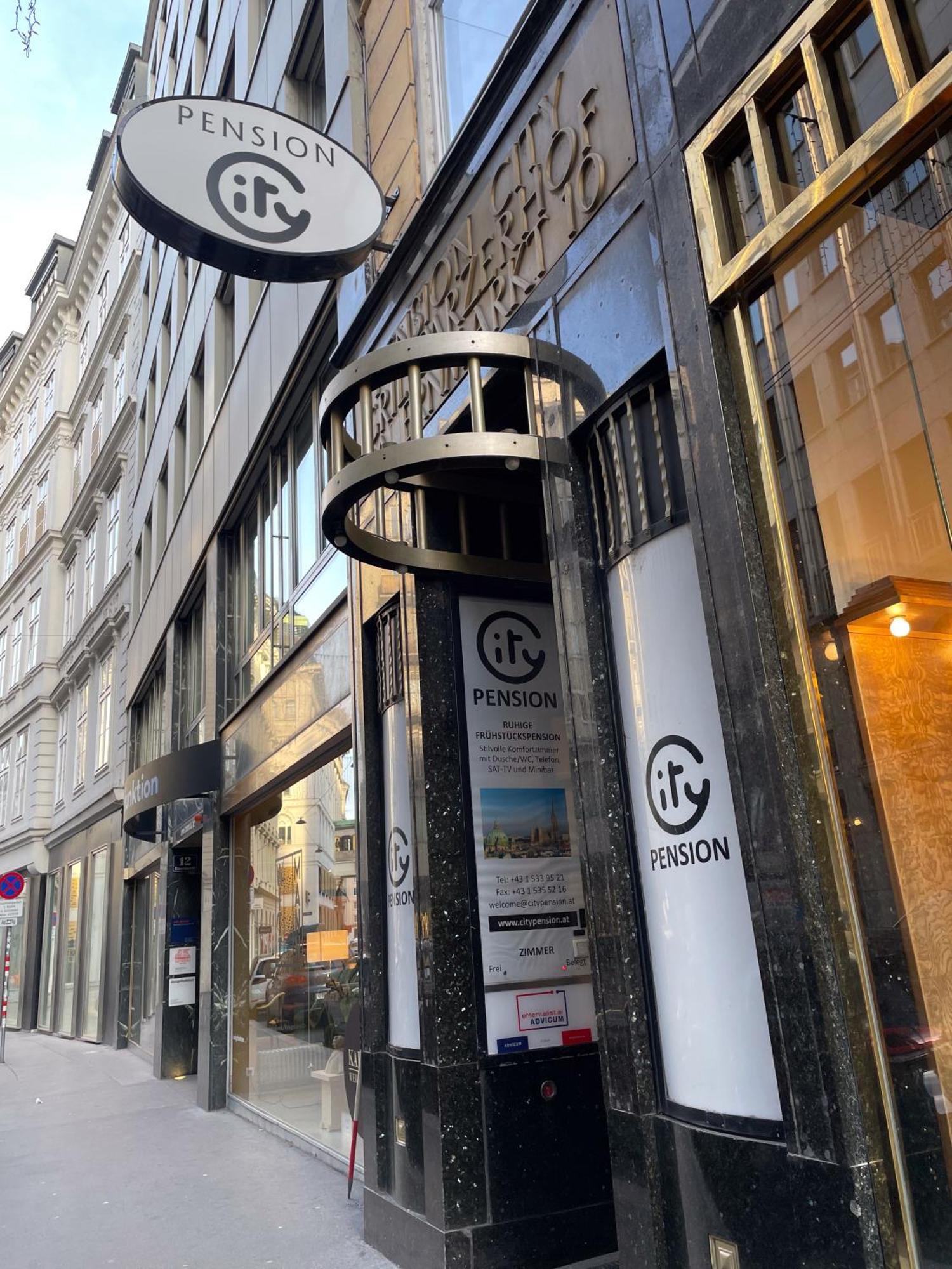 Private Comfort Stephansplatz - Self Check In Vienna Exterior photo